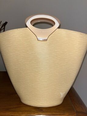 Louis Vuitton Beige/Cream Epi Leather Tote